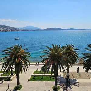 Pini 3*, Sarandë Albanien